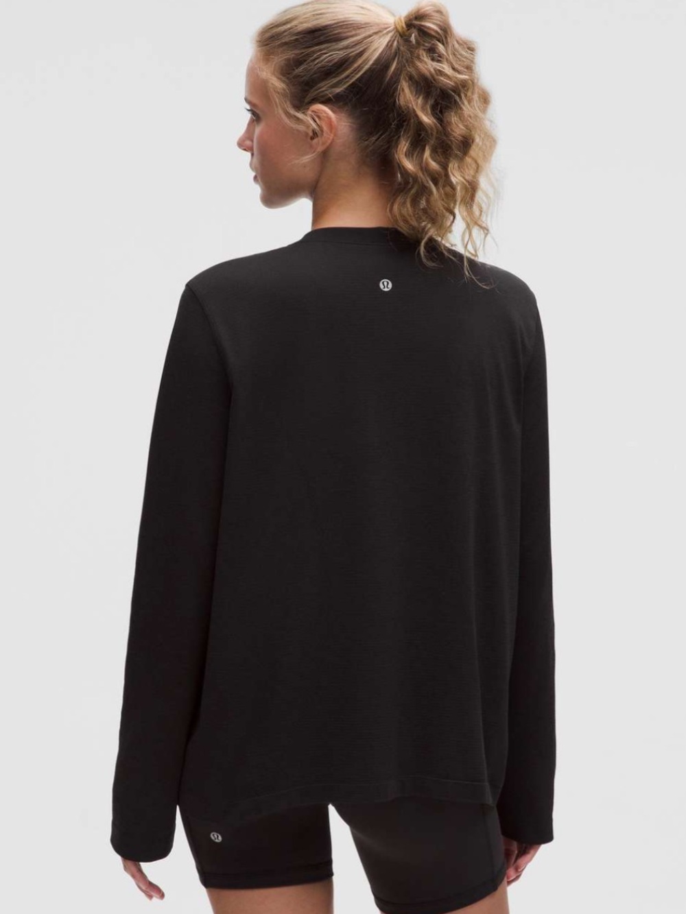 Lululemon Swiftly Relaxed Long-Sleeve Shirt Top Updated Fit Black size 6 gym run - Picture 2 of 7